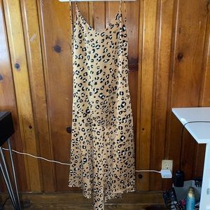 BRAND NEW FOREVER 21 SILK CHEETAH MAXI DRESS size M